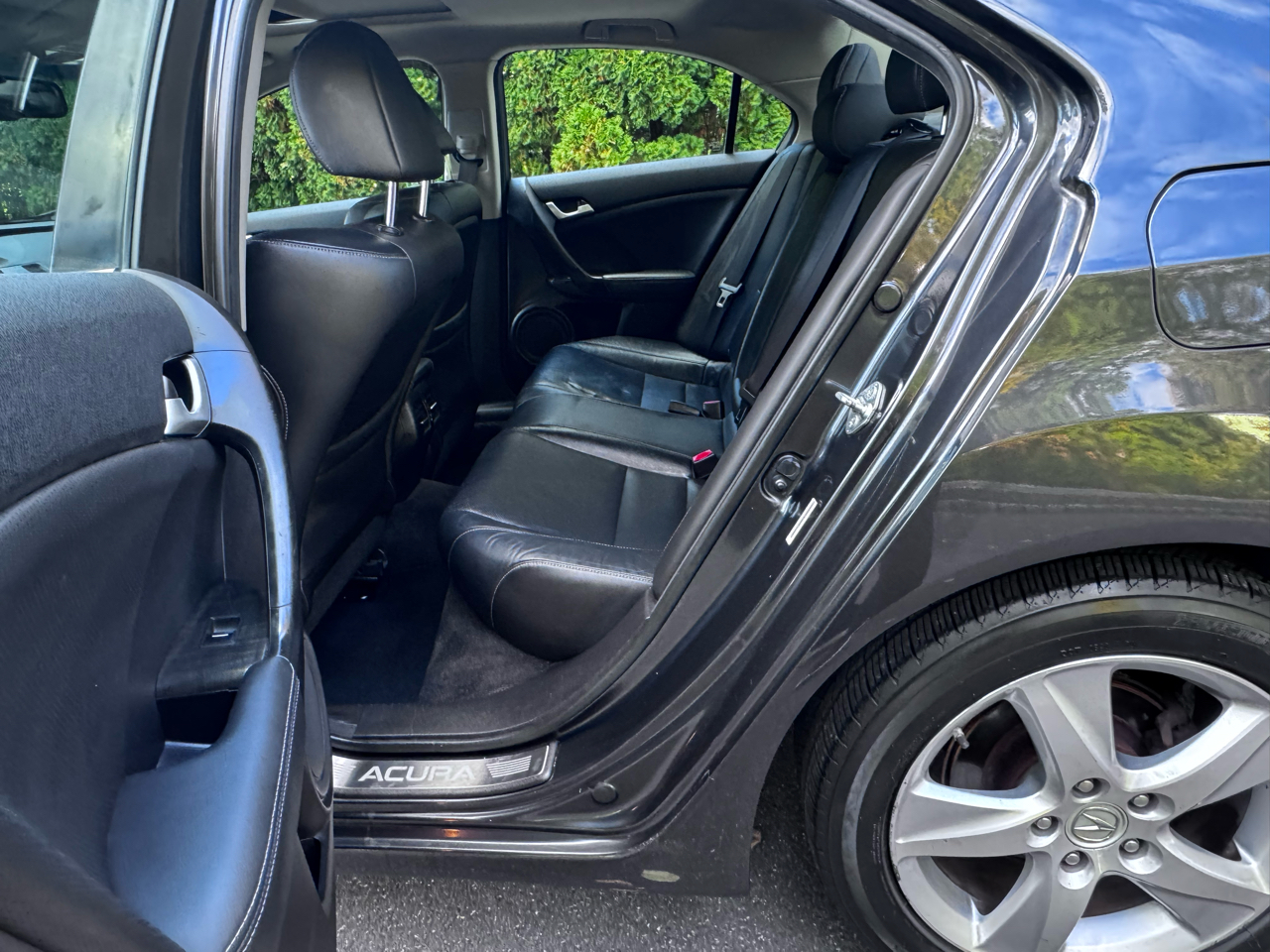 Acura TSX 5-Speed AT with Tech Package 2011 Acura TSX 5-Speed AT with Tech Package 2011