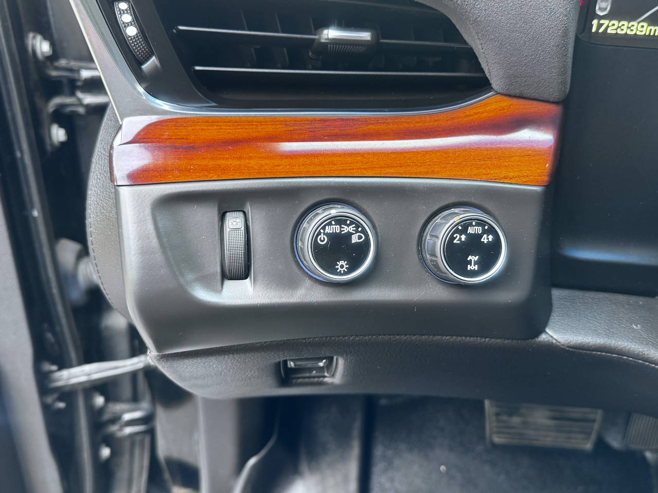 Cadillac Escalade Premium 4WD 2015 Cadillac Escalade Premium 4WD 2015