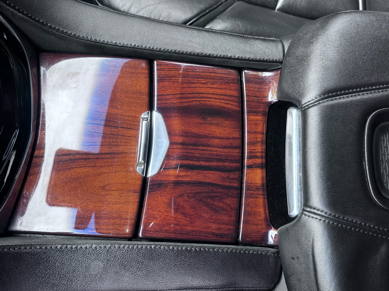 Cadillac Escalade Premium 4WD 2015 Cadillac Escalade Premium 4WD 2015