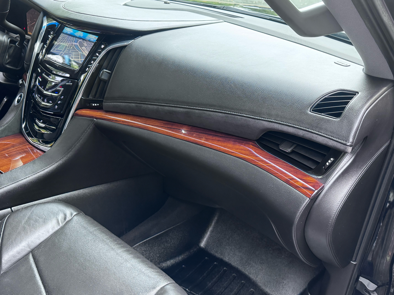 Cadillac Escalade Premium 4WD 2015 Cadillac Escalade Premium 4WD 2015