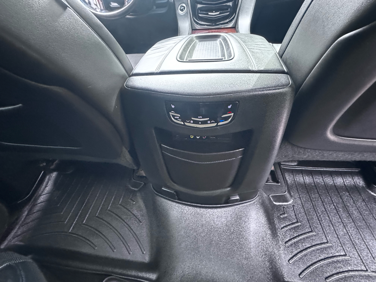 Cadillac Escalade Premium 4WD 2015 Cadillac Escalade Premium 4WD 2015