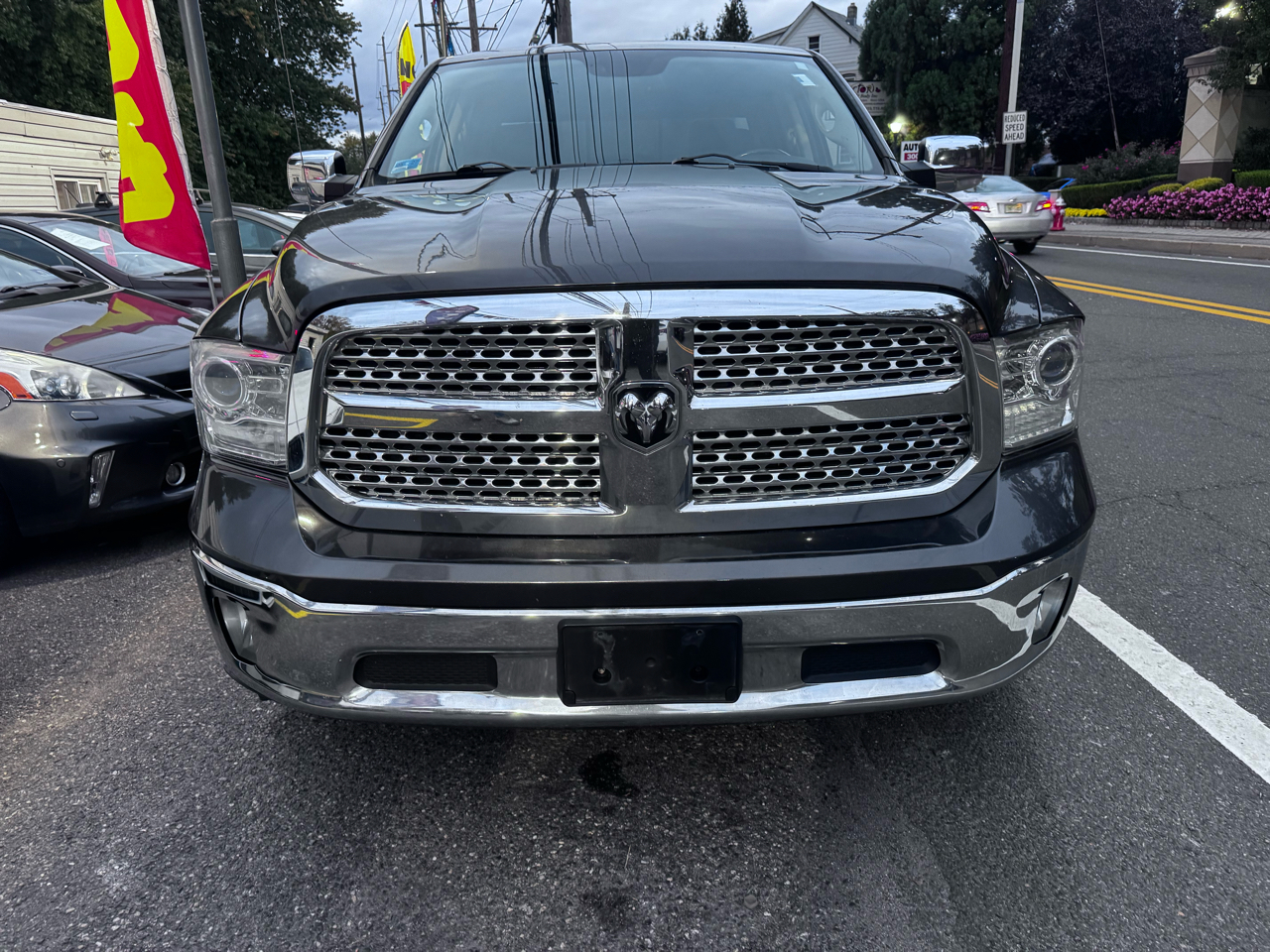 RAM 1500 Laramie Crew Cab SWB 4WD 2016 RAM 1500 Laramie Crew Cab SWB 4WD 2016