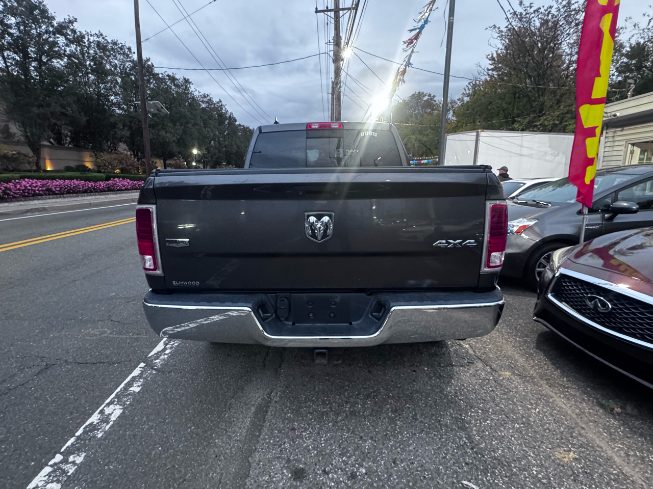 RAM 1500 Laramie Crew Cab SWB 4WD 2016 RAM 1500 Laramie Crew Cab SWB 4WD 2016