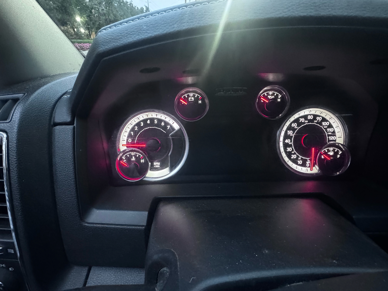 RAM 1500 Laramie Crew Cab SWB 4WD 2016 RAM 1500 Laramie Crew Cab SWB 4WD 2016