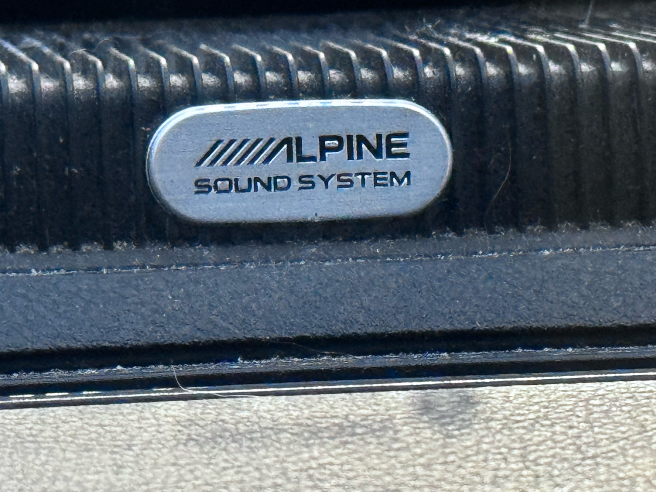 RAM 1500 Laramie Crew Cab SWB 4WD 2016 RAM 1500 Laramie Crew Cab SWB 4WD 2016