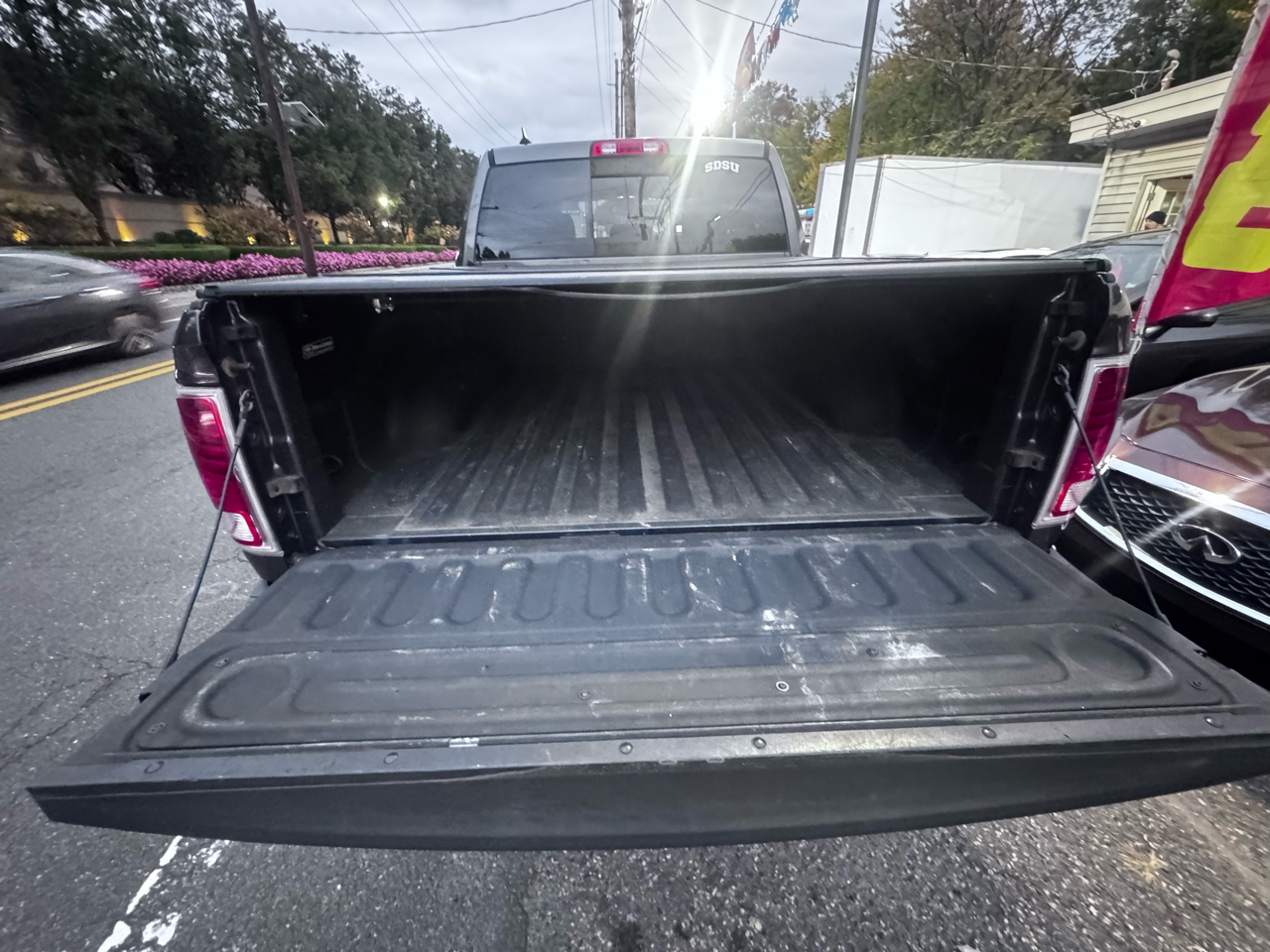 RAM 1500 Laramie Crew Cab SWB 4WD 2016 RAM 1500 Laramie Crew Cab SWB 4WD 2016