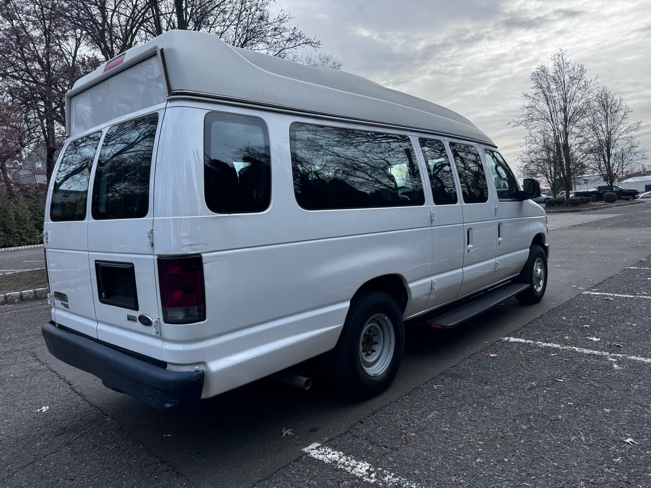 Ford Econoline E-250 Extended 2014