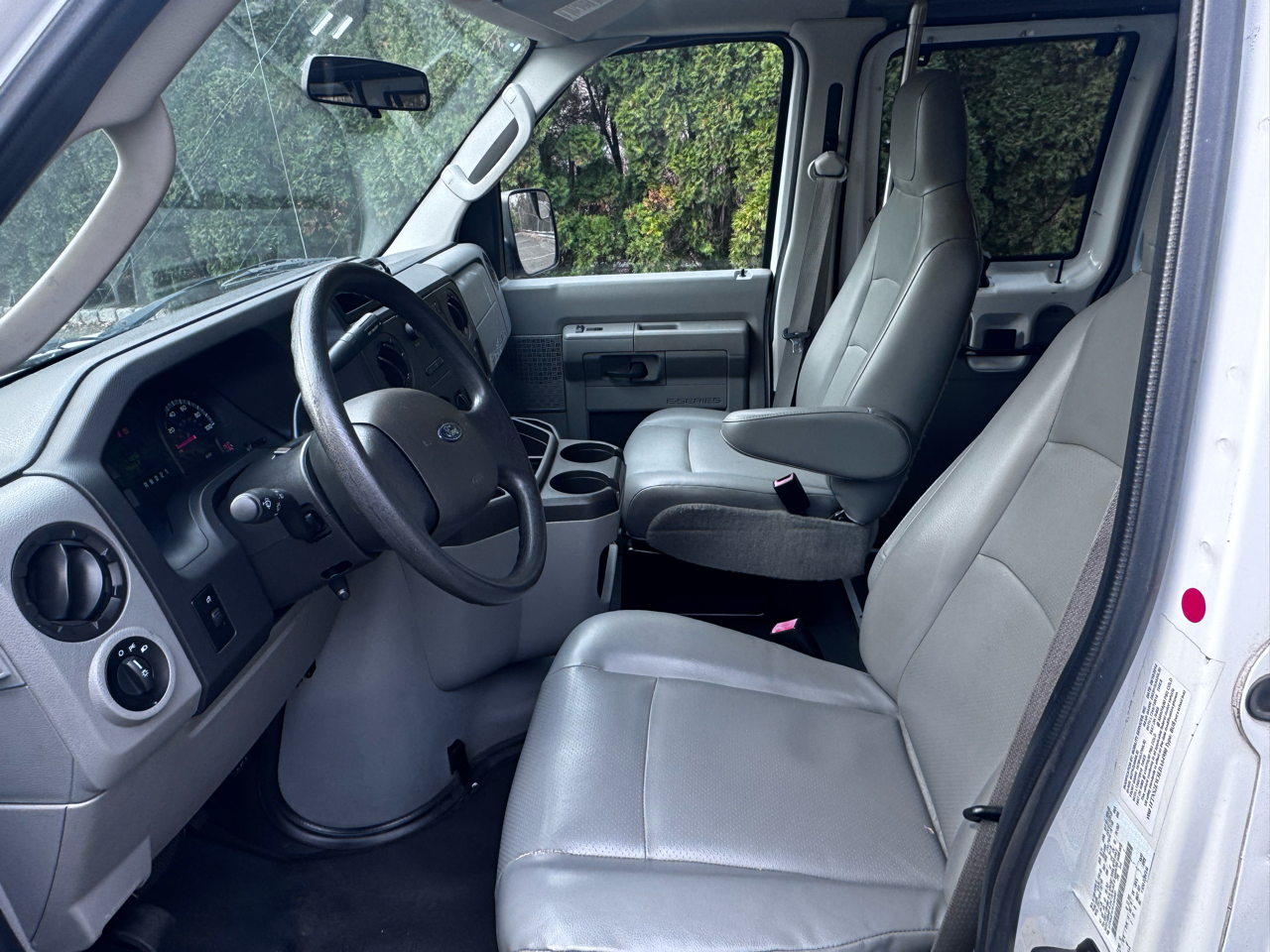 Ford Econoline E-250 Extended 2014