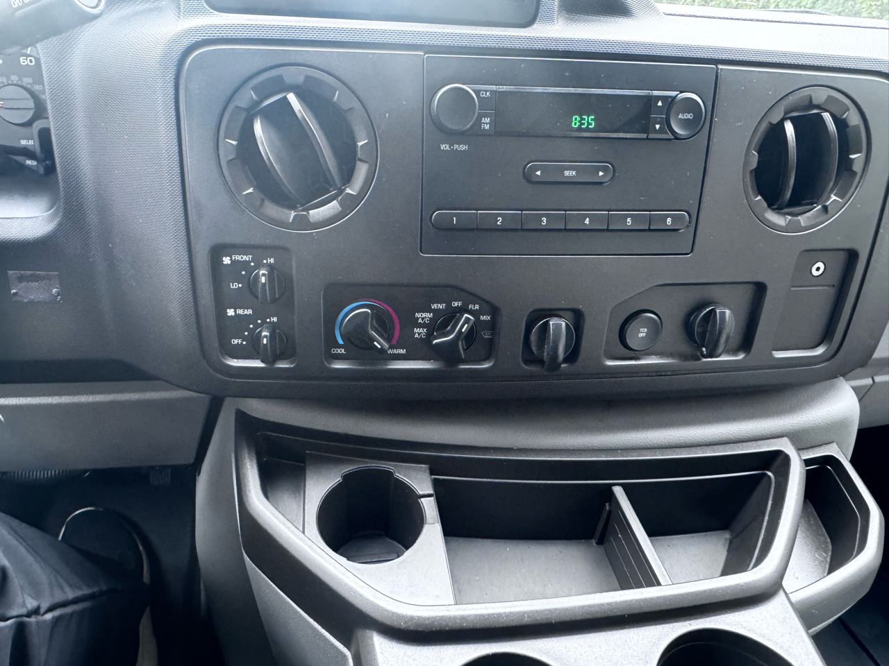 Ford Econoline E-250 Extended 2014