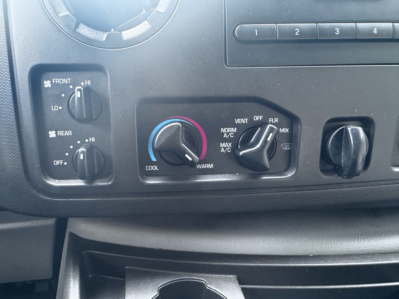 Ford Econoline E-250 Extended 2014