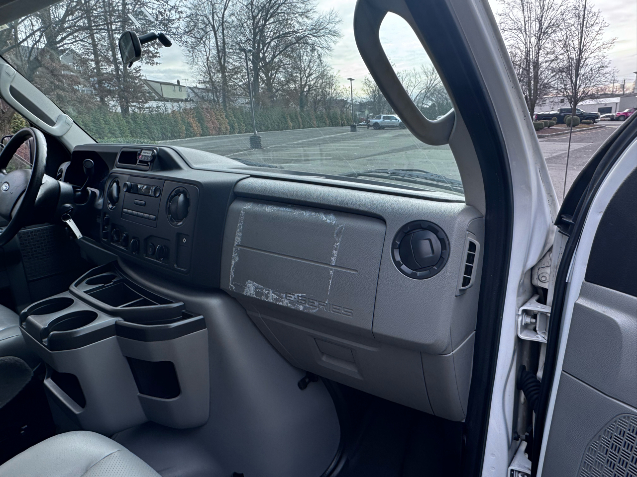 Ford Econoline E-250 Extended 2014