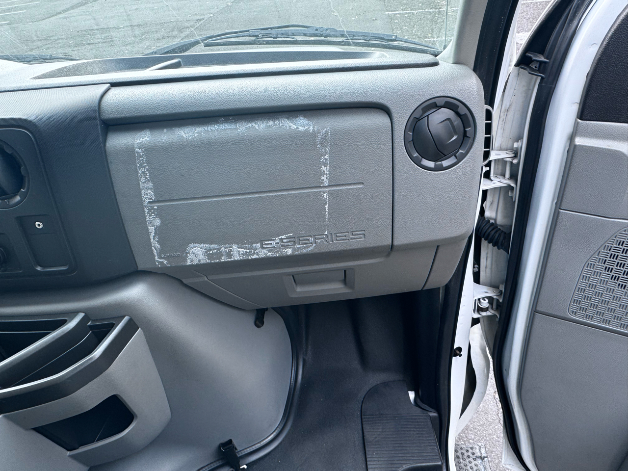 Ford Econoline E-250 Extended 2014