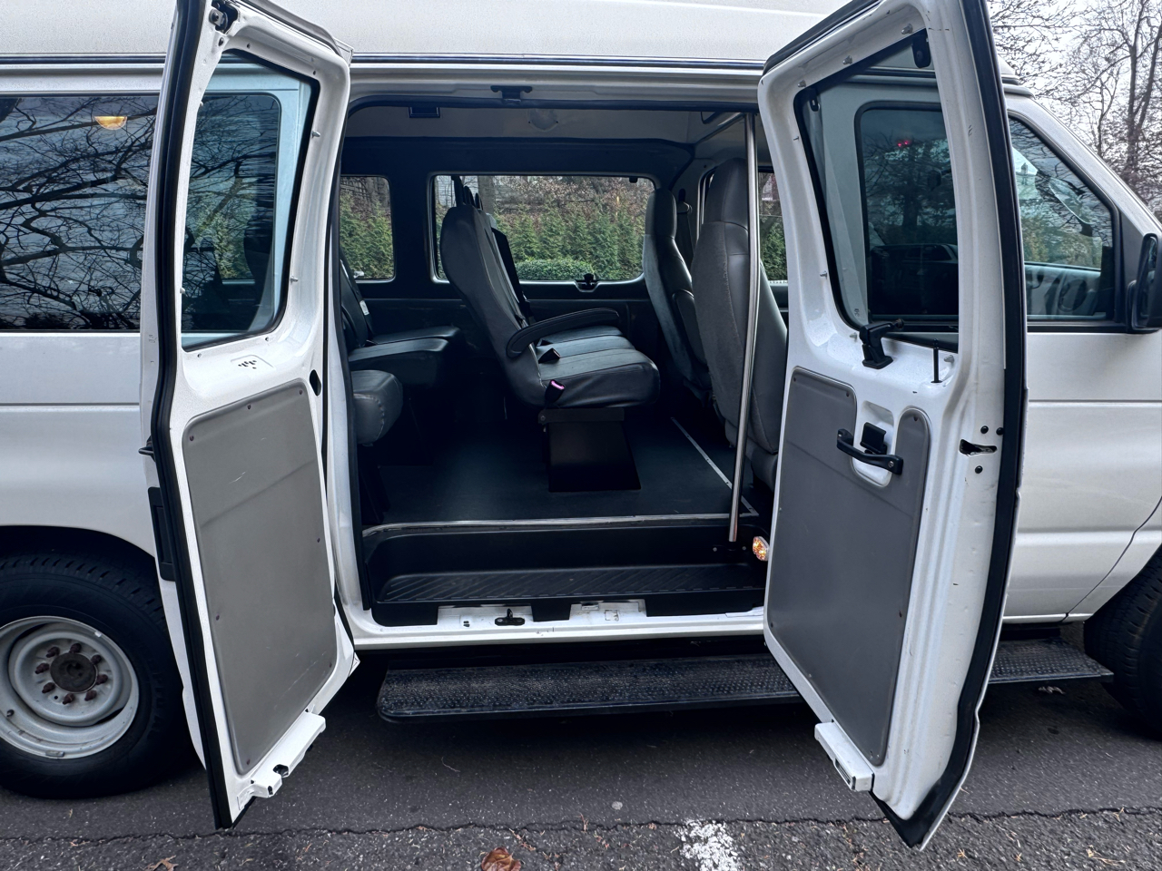 Ford Econoline E-250 Extended 2014