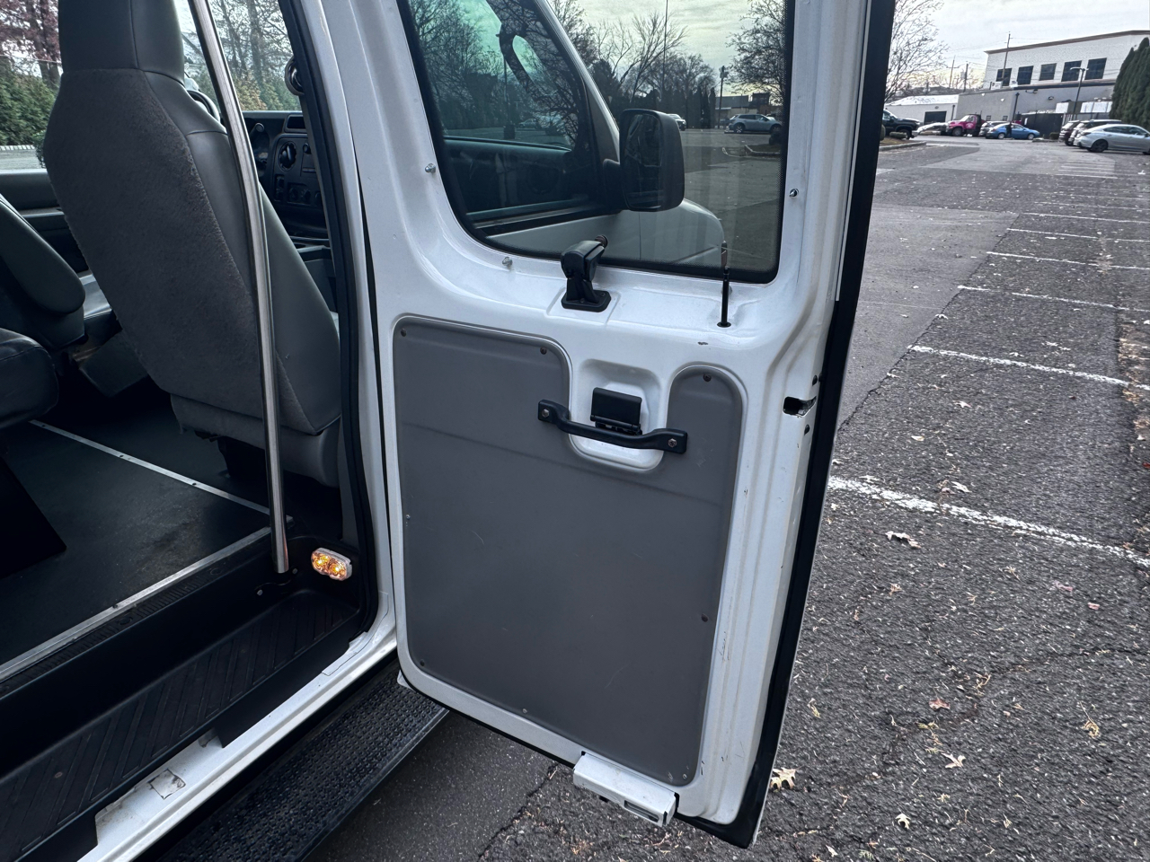 Ford Econoline E-250 Extended 2014