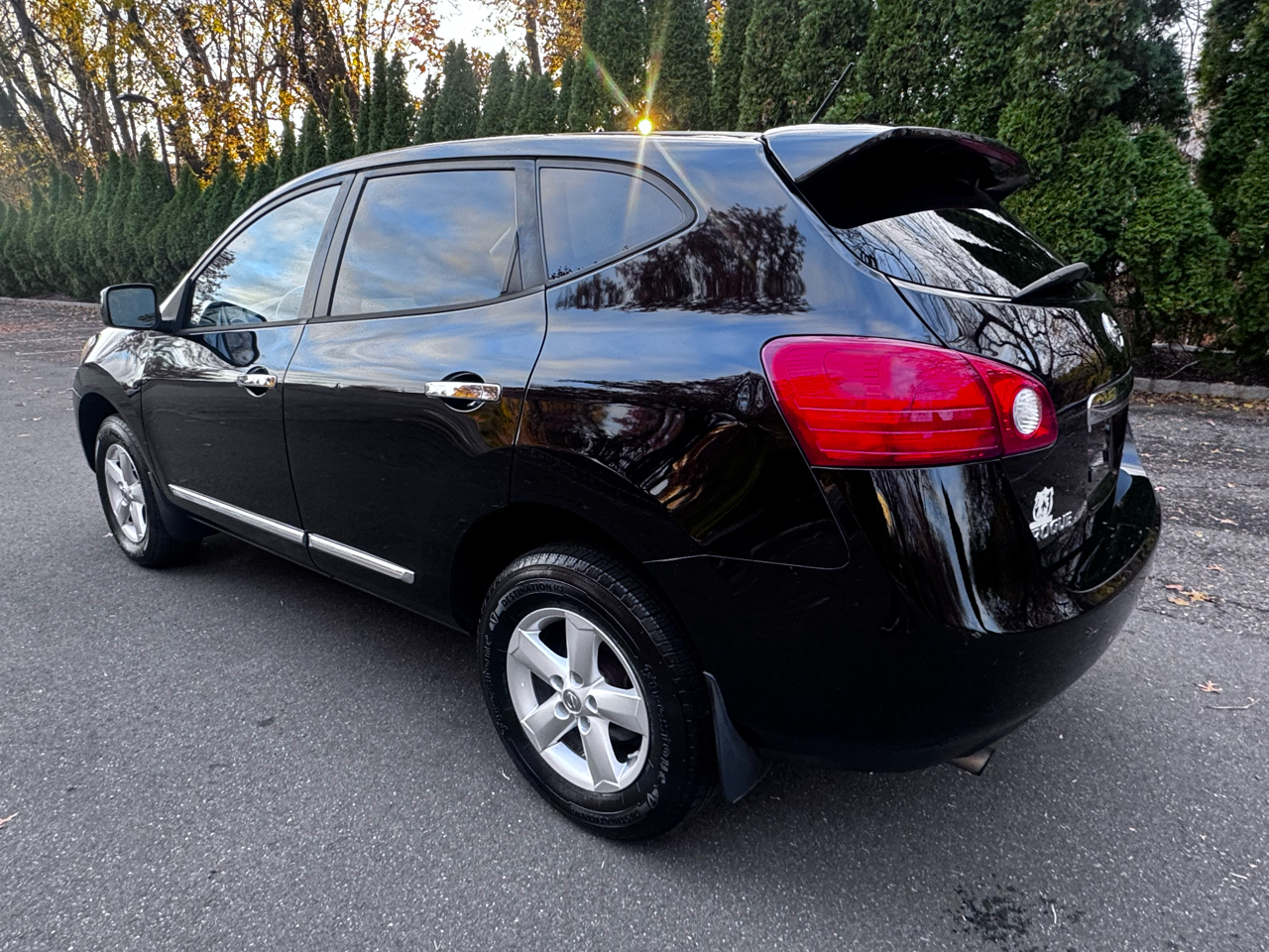 2013 Nissan Rogue S AWD photo 3