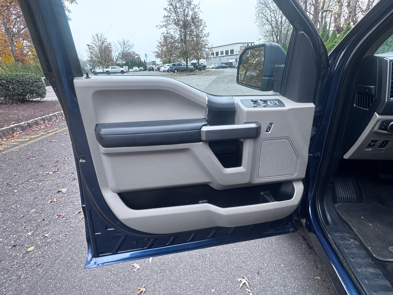 Ford F-150 4WD SuperCrew 139" XLT 2020