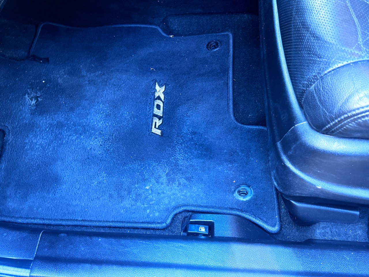 Acura RDX 5-Spd AT SH-AWD 2011