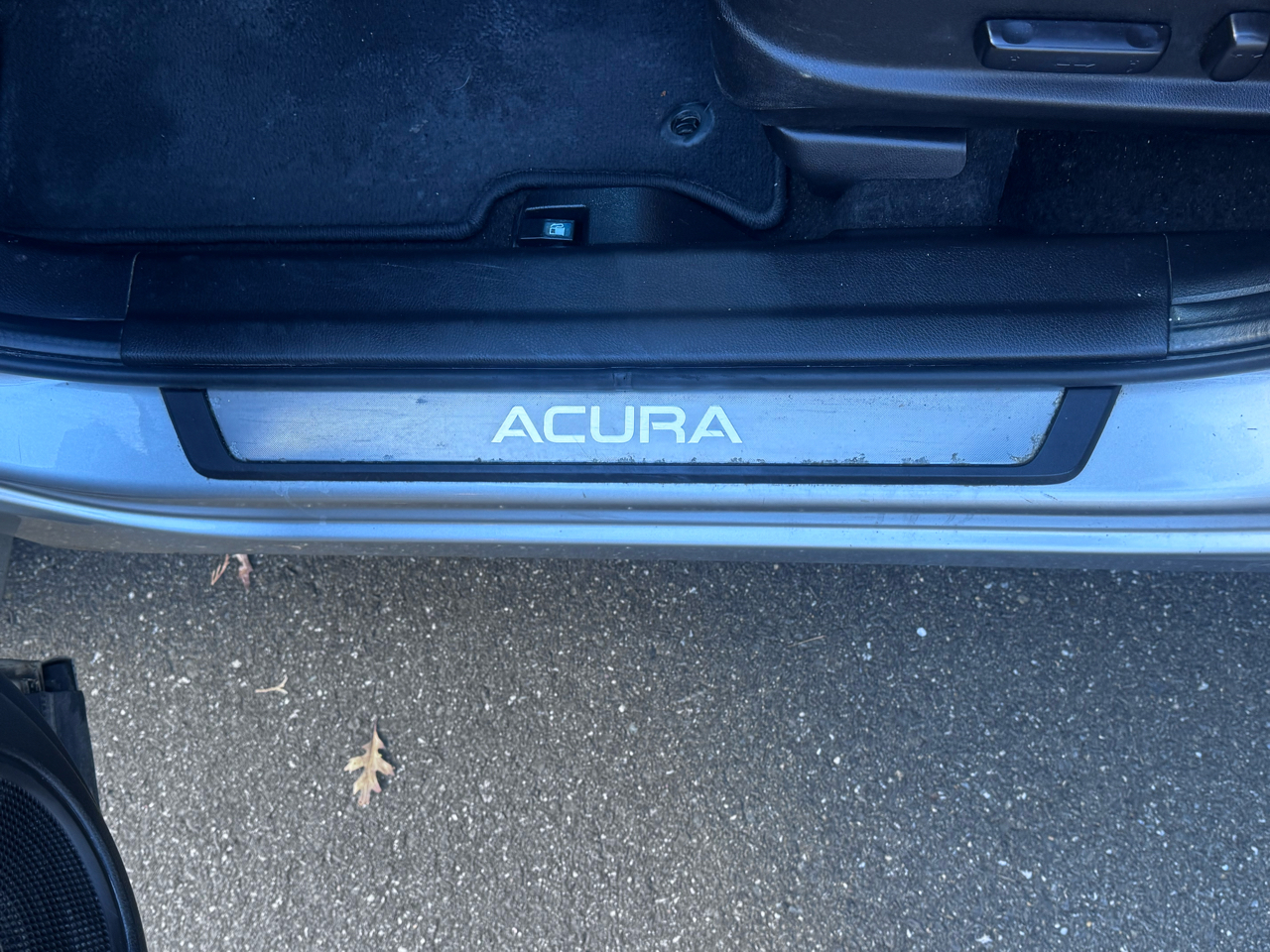 Acura RDX 5-Spd AT SH-AWD 2011