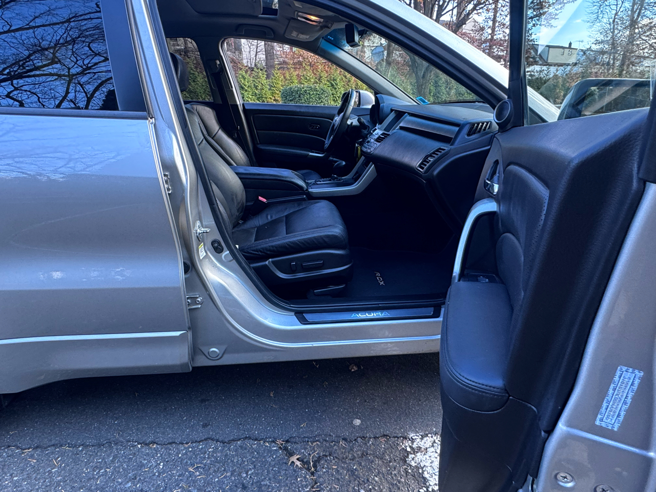 Acura RDX 5-Spd AT SH-AWD 2011