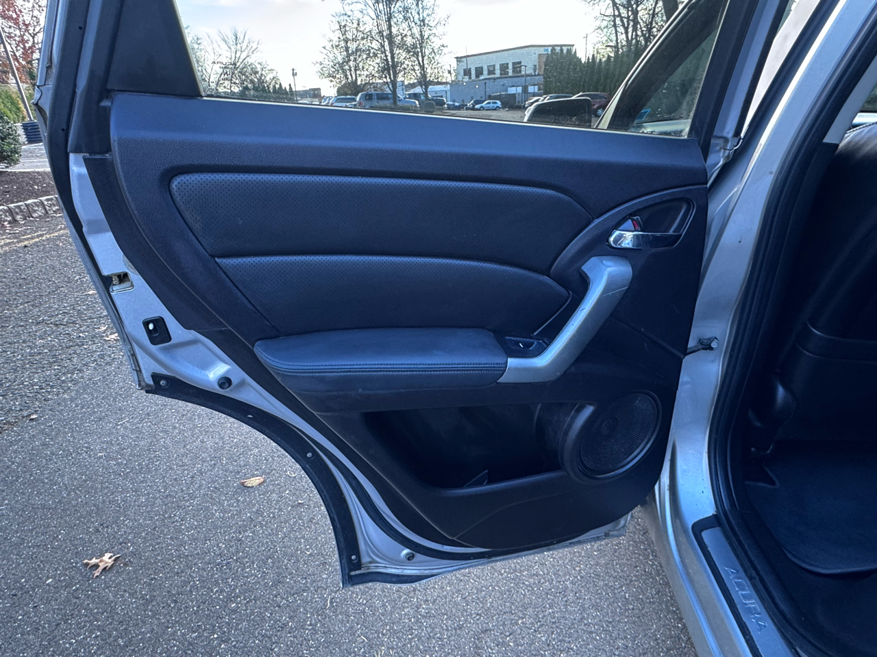 Acura RDX 5-Spd AT SH-AWD 2011