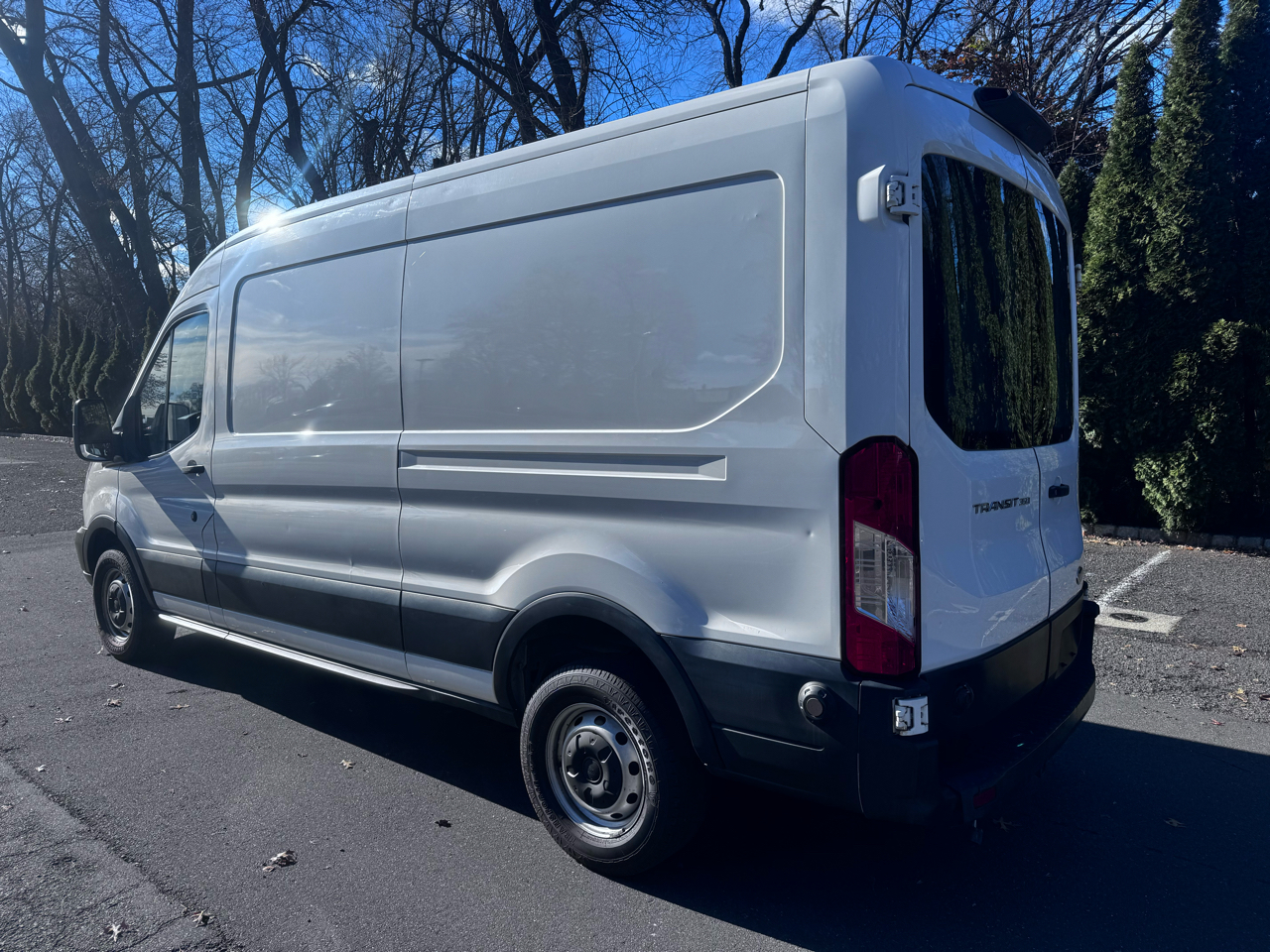 Ford Transit 350 Van Med. Roof w/Sliding Pass. 148-in. WB 2019
