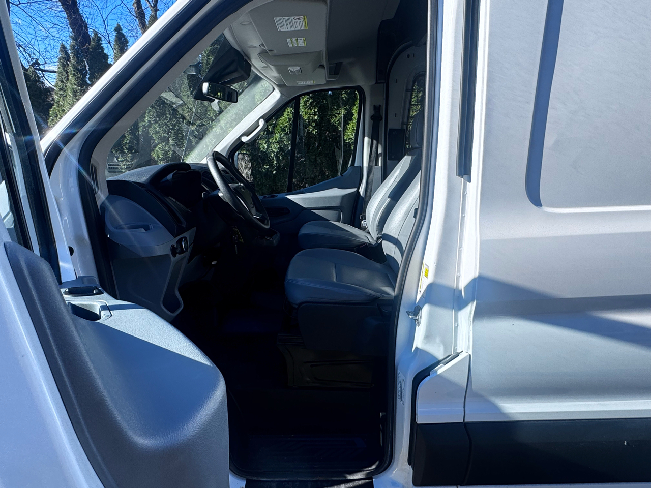 Ford Transit 350 Van Med. Roof w/Sliding Pass. 148-in. WB 2019