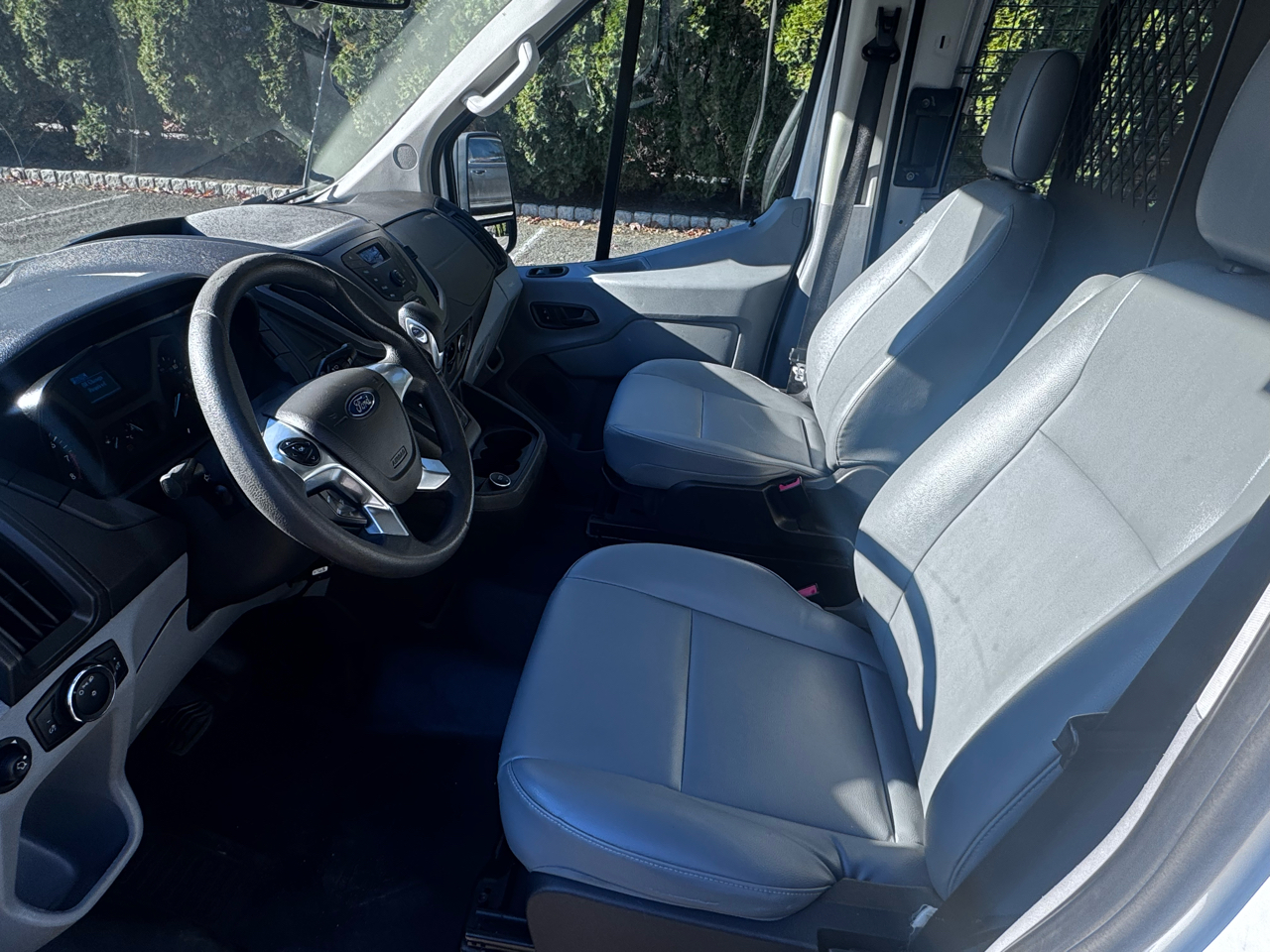 Ford Transit 350 Van Med. Roof w/Sliding Pass. 148-in. WB 2019