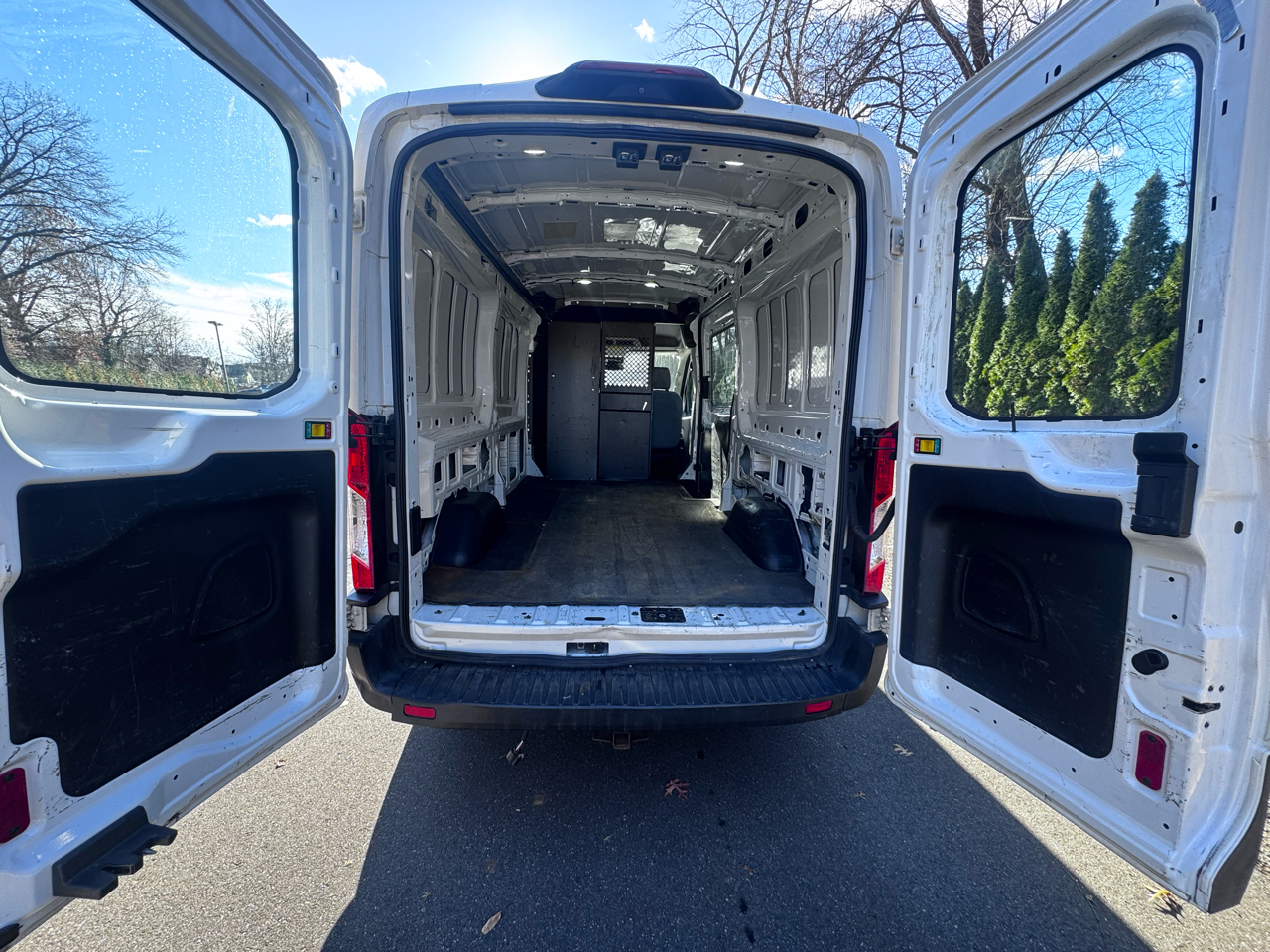 Ford Transit 350 Van Med. Roof w/Sliding Pass. 148-in. WB 2019