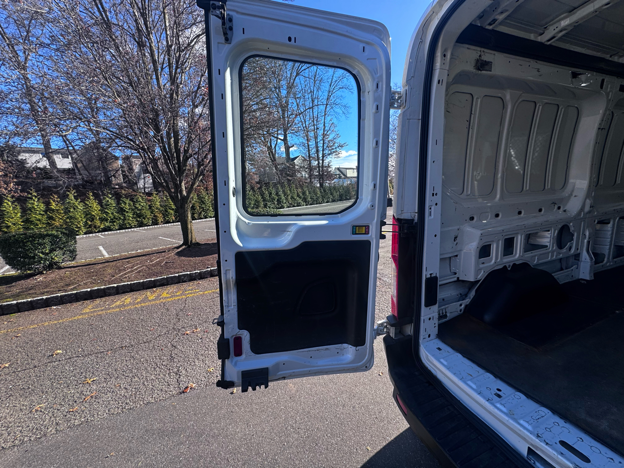 Ford Transit 350 Van Med. Roof w/Sliding Pass. 148-in. WB 2019