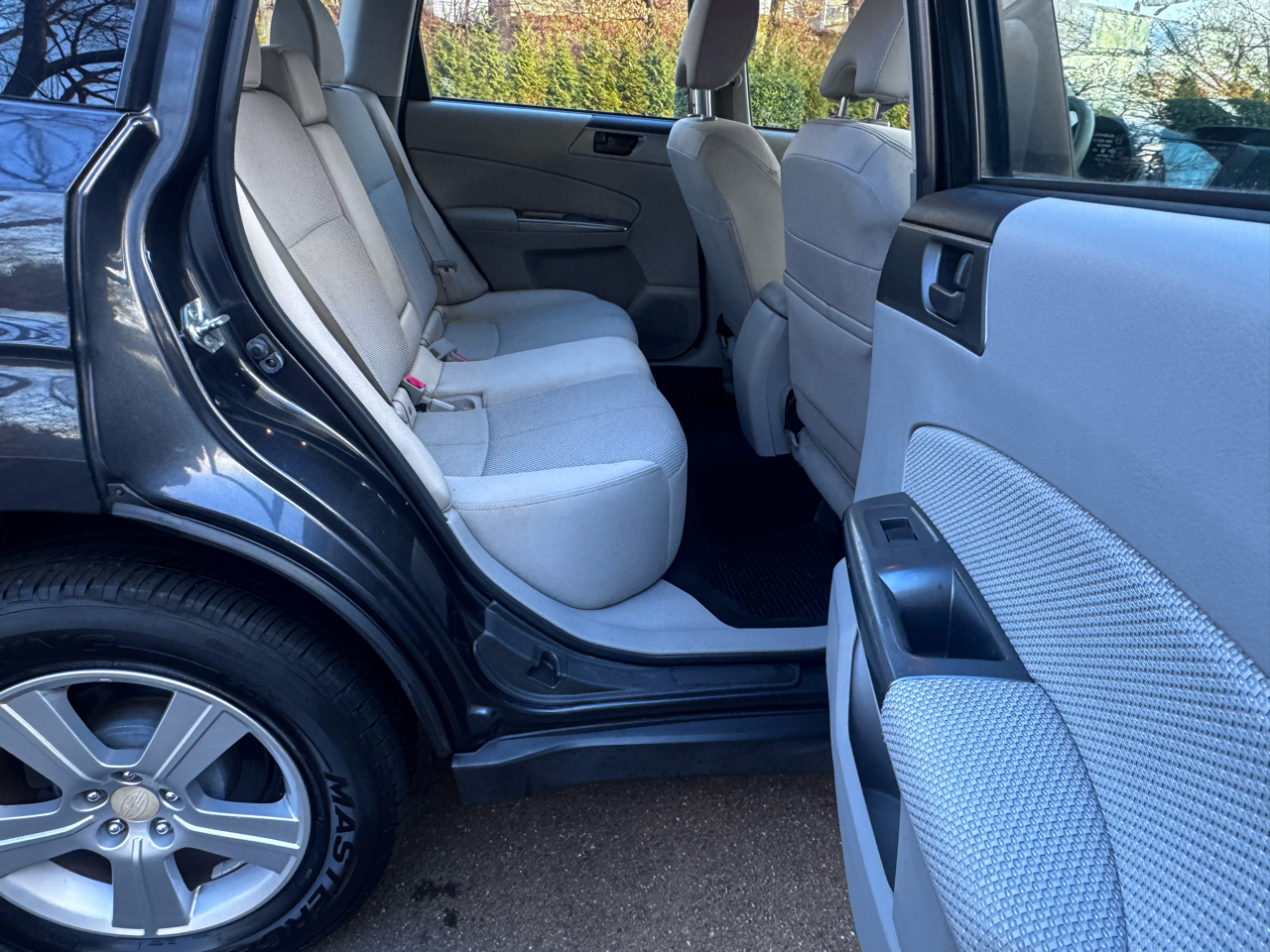 Subaru Forester 2.5X 2012