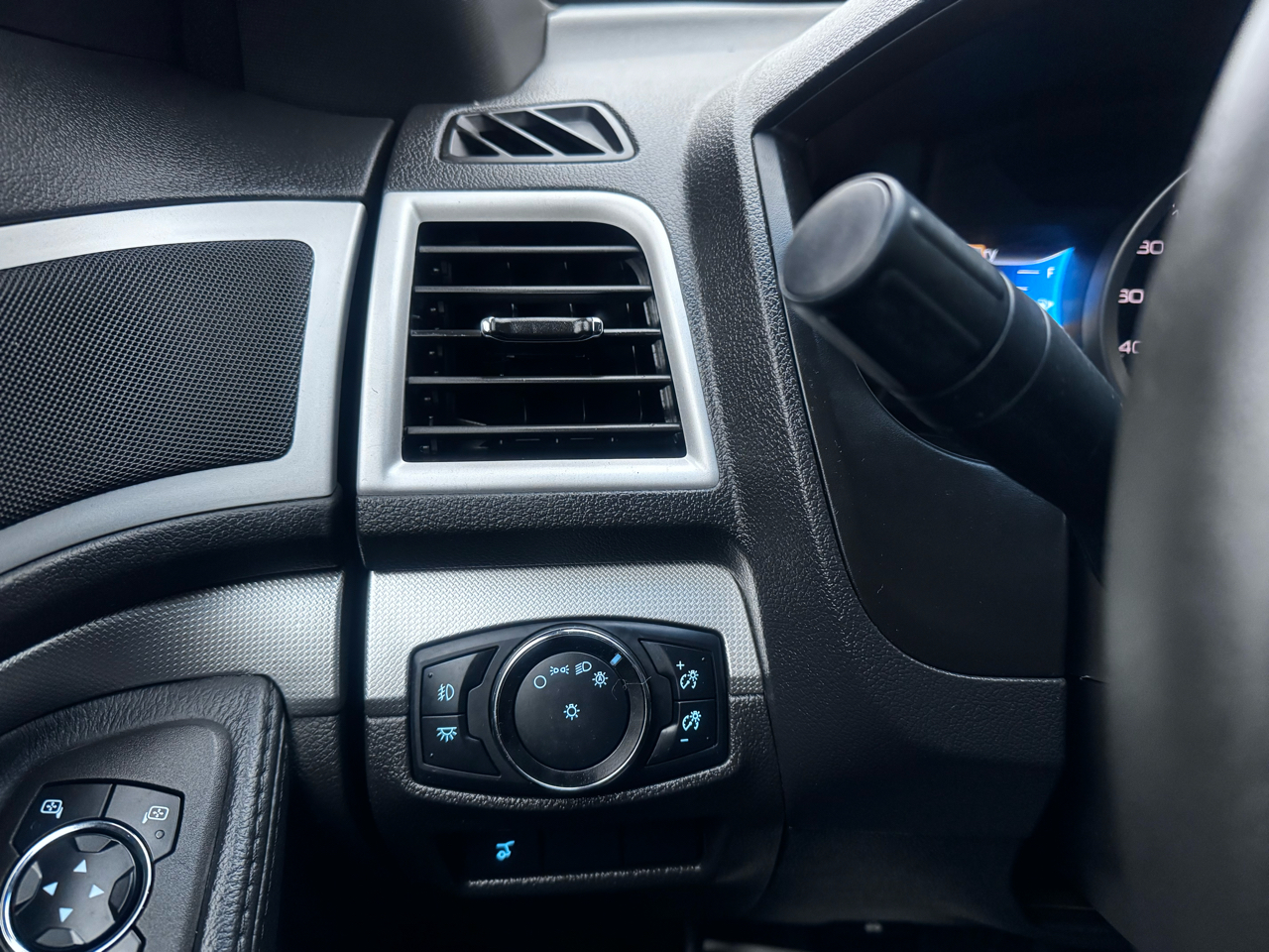 Ford Explorer Limited 4D SUV FWD 2014