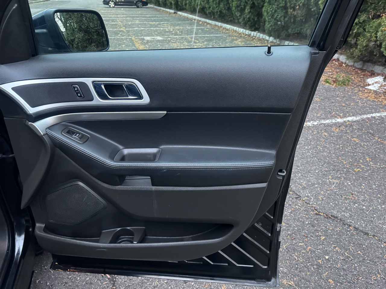 Ford Explorer Limited 4D SUV FWD 2014