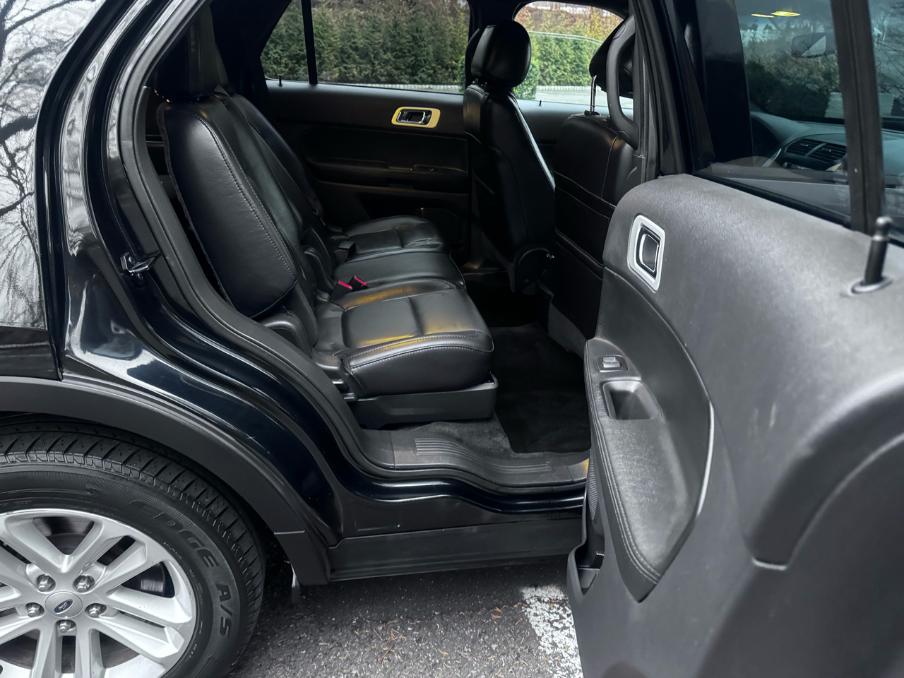 Ford Explorer Limited 4D SUV FWD 2014