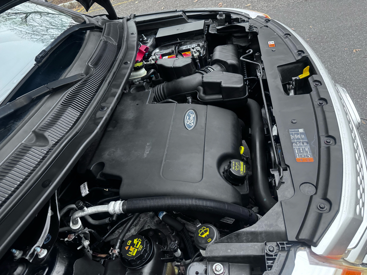 Ford Explorer Limited 4D SUV FWD 2014