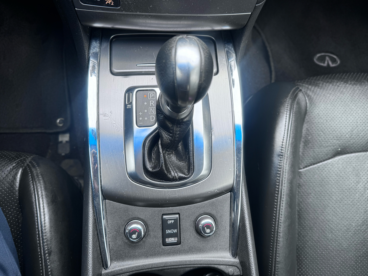 Infiniti G Sedan G37x AWD 2010