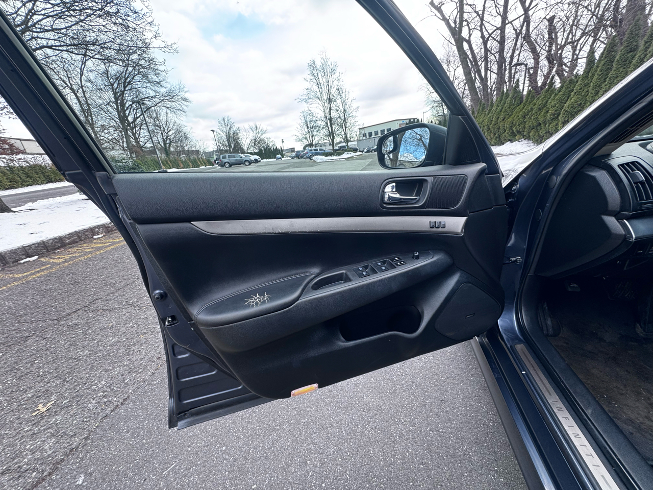 Infiniti G Sedan G37x AWD 2010