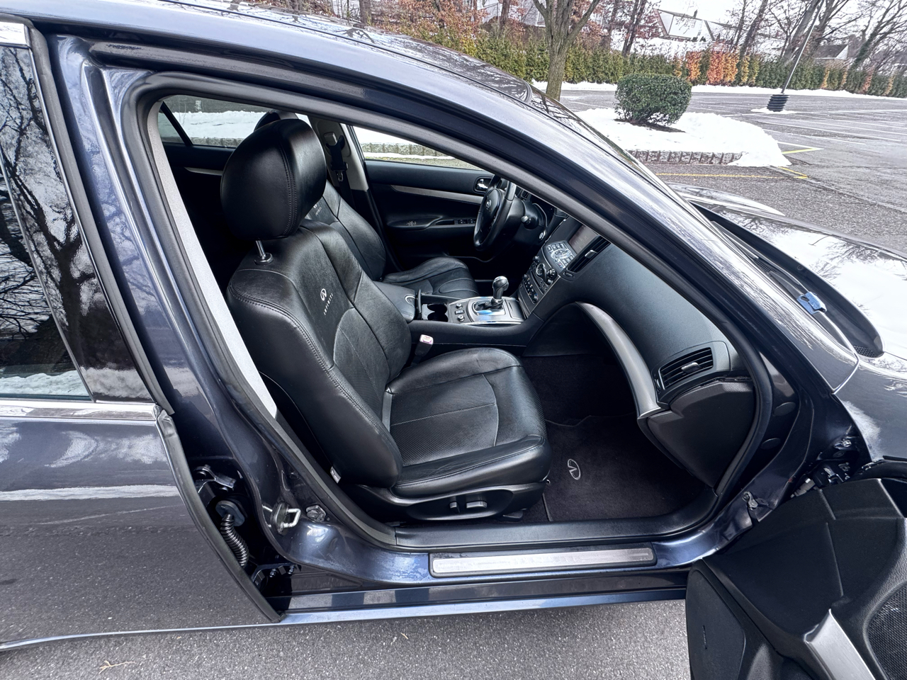 Infiniti G Sedan G37x AWD 2010