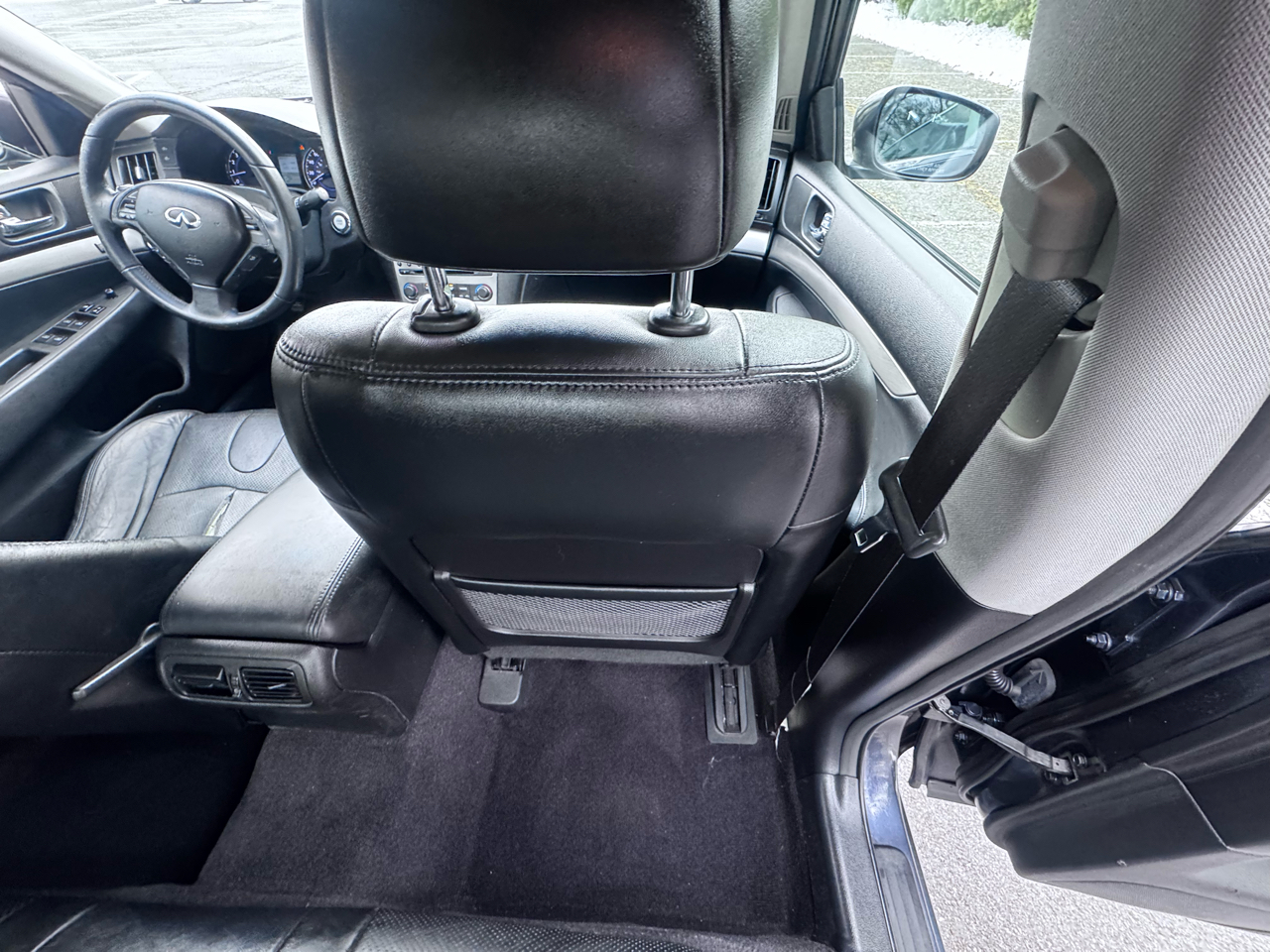 Infiniti G Sedan G37x AWD 2010