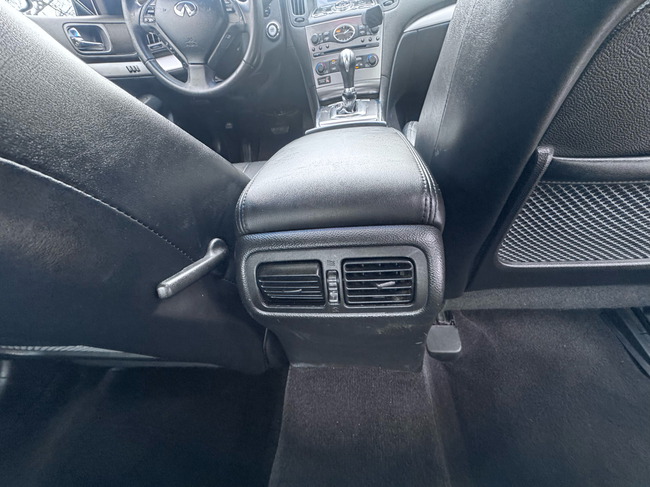 Infiniti G Sedan G37x AWD 2010