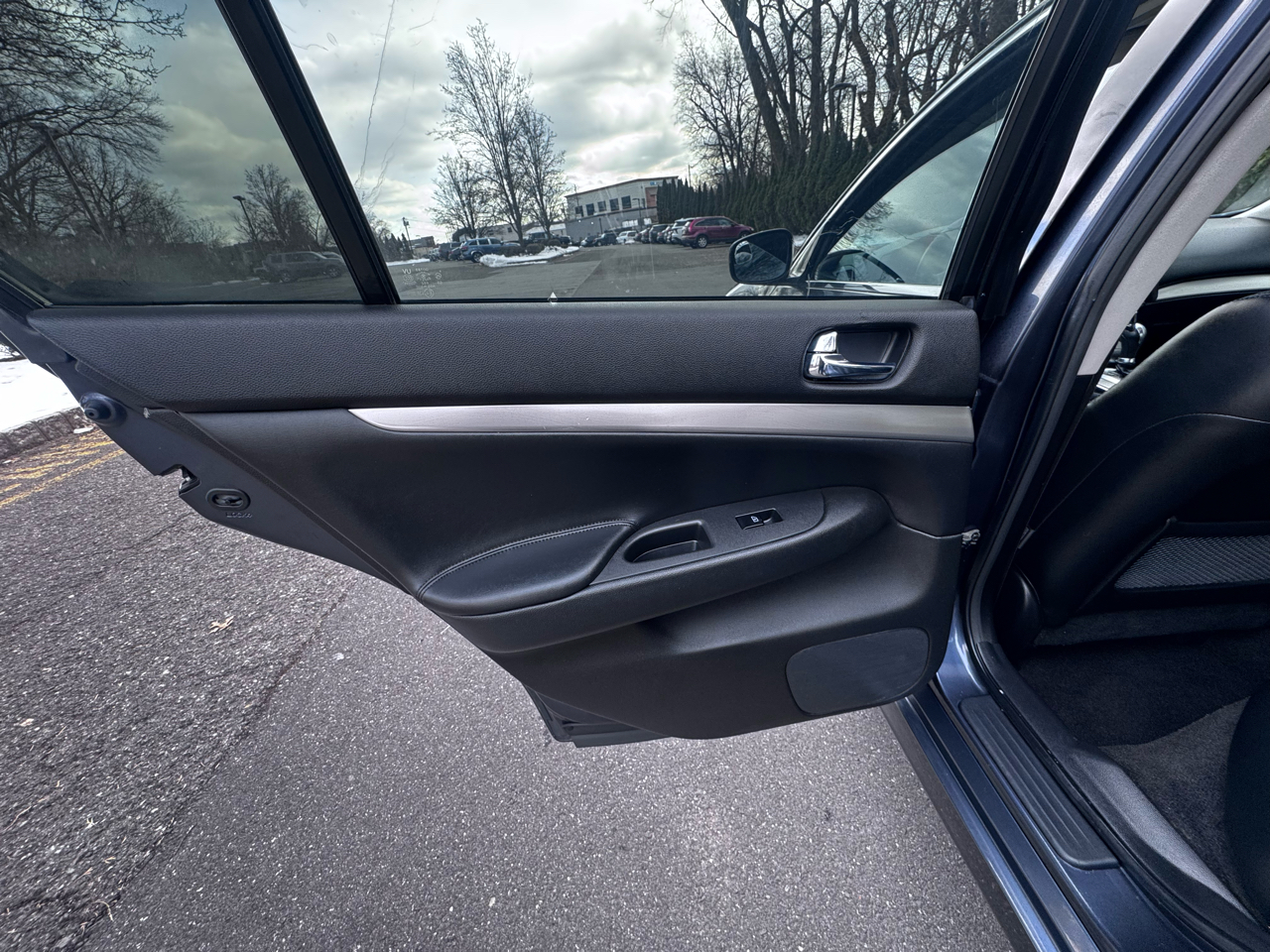 Infiniti G Sedan G37x AWD 2010