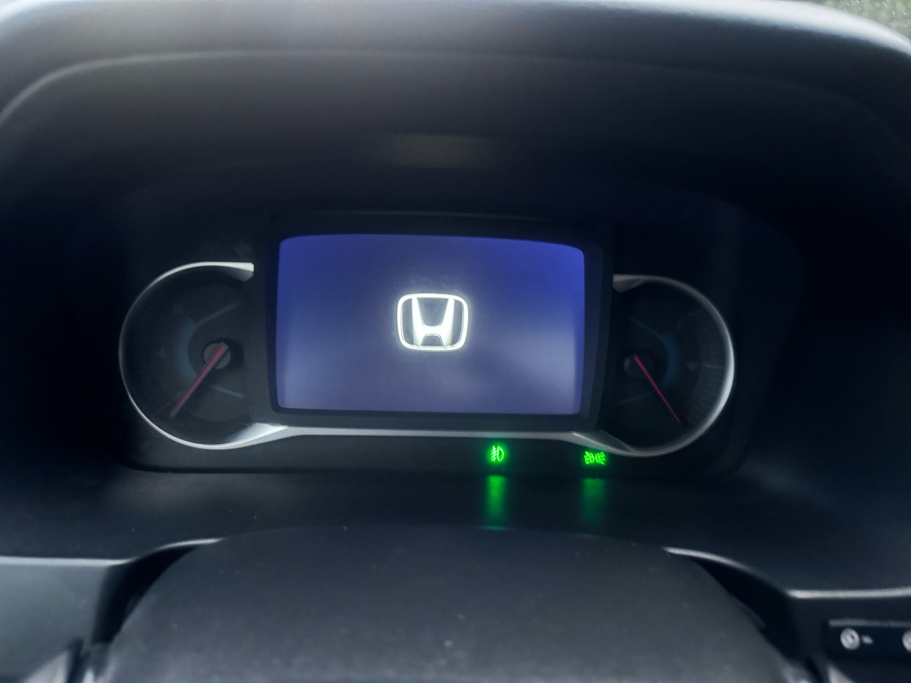 Honda Pilot Touring w/Rear Captain's Chairs AWD 2020