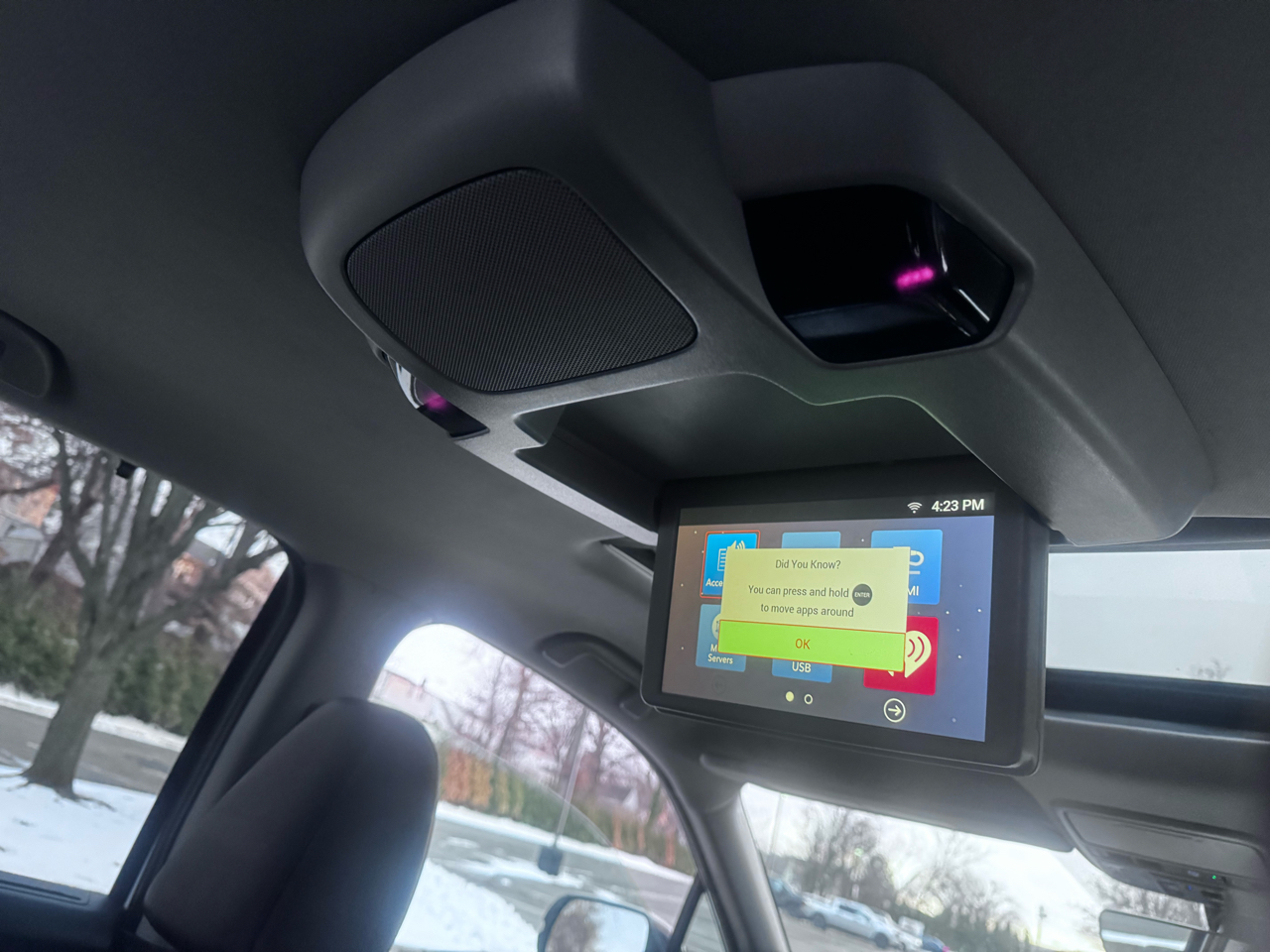 Honda Pilot Touring w/Rear Captain's Chairs AWD 2020