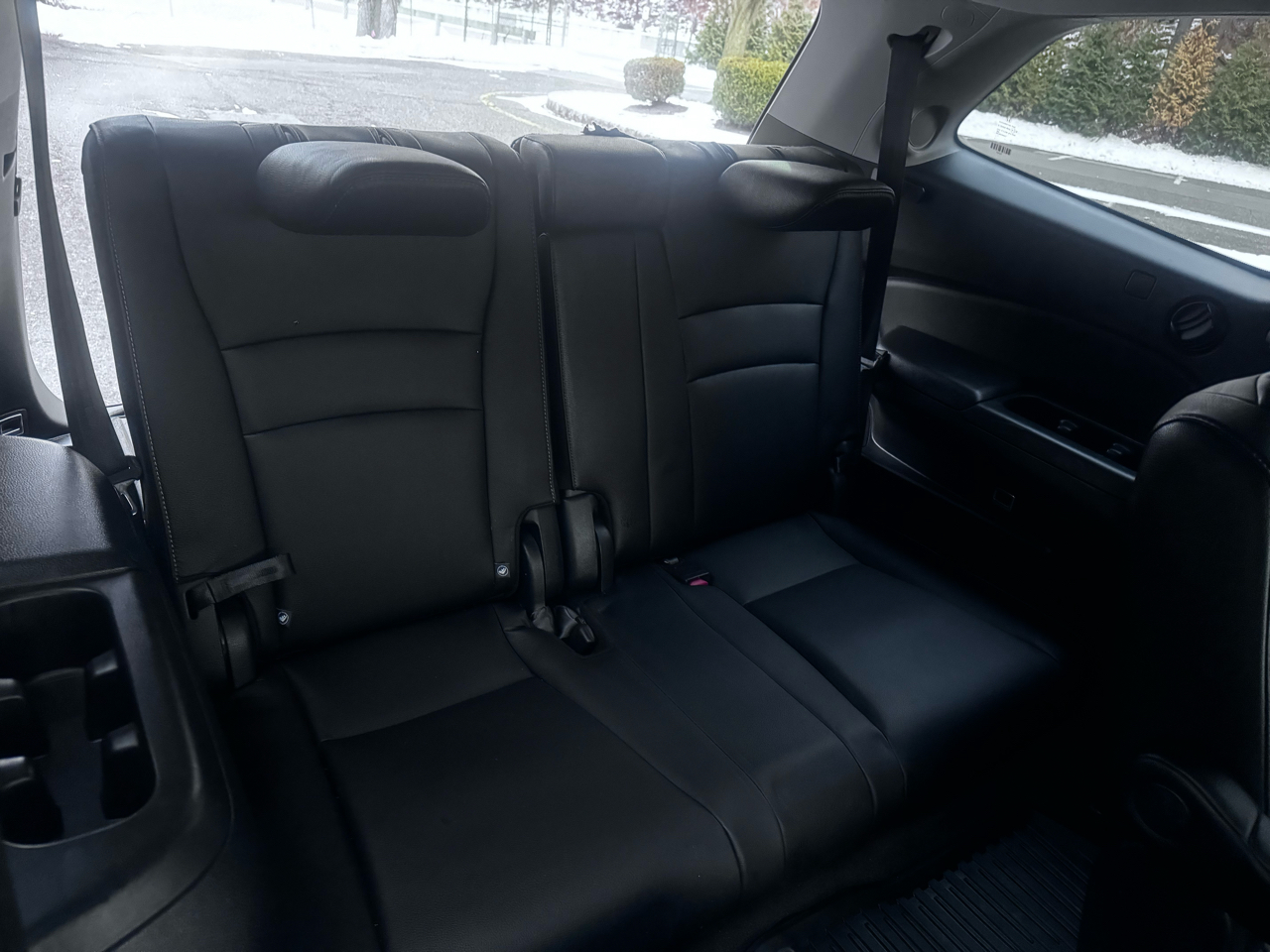 Honda Pilot Touring w/Rear Captain's Chairs AWD 2020