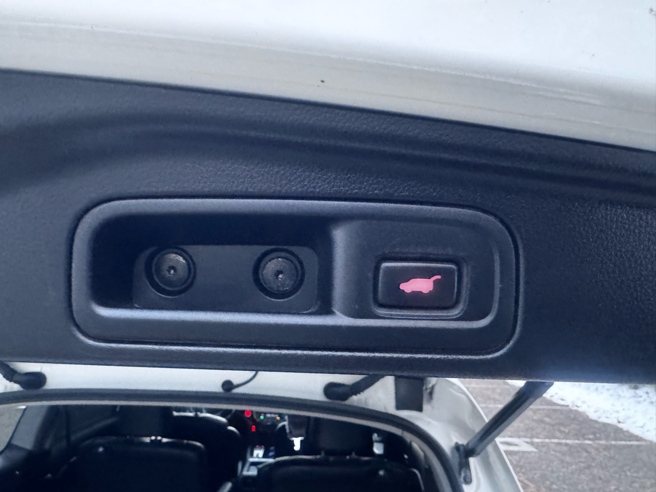 Honda Pilot Touring w/Rear Captain's Chairs AWD 2020