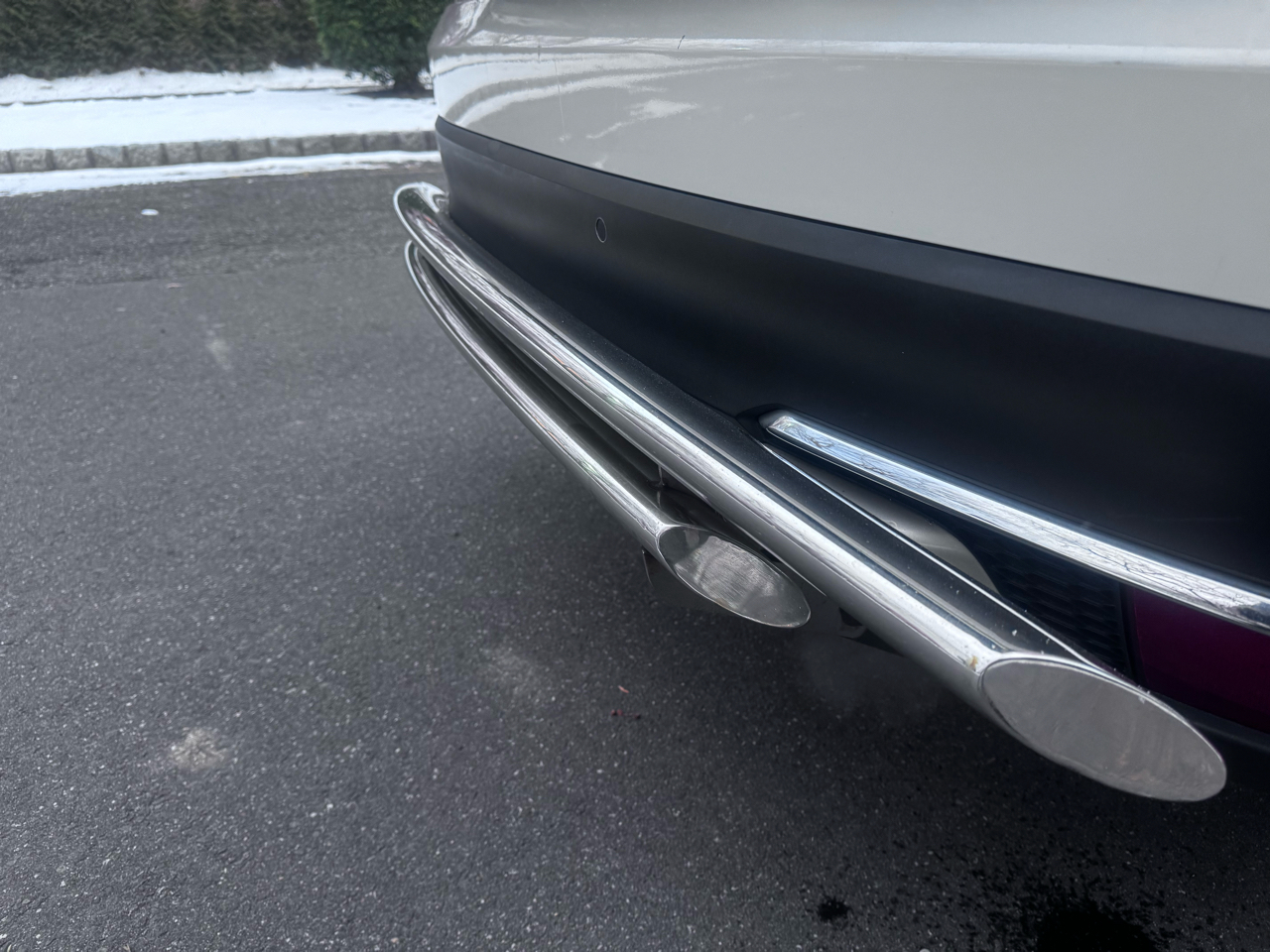 Honda Pilot Touring w/Rear Captain's Chairs AWD 2020