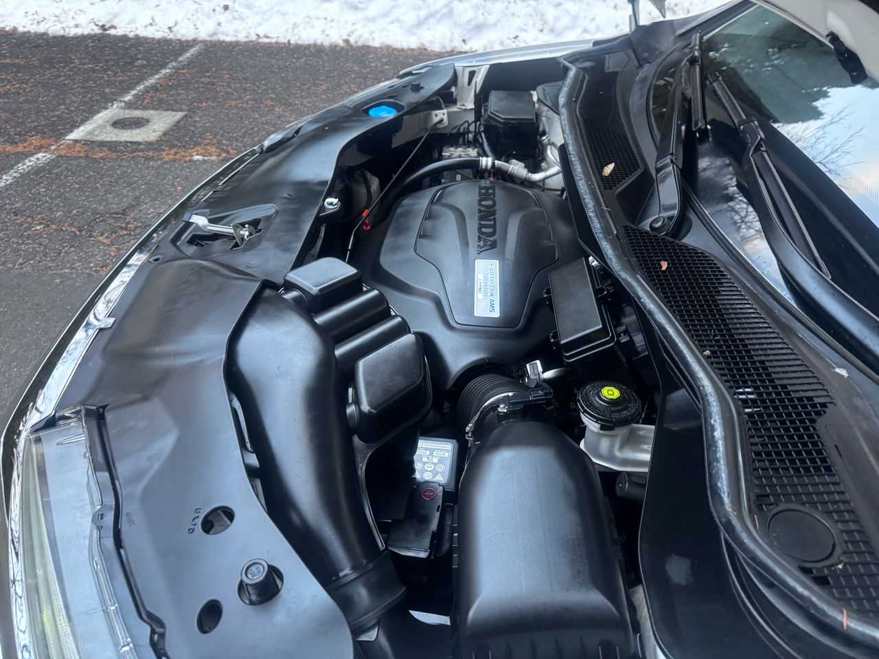 Honda Pilot Touring w/Rear Captain's Chairs AWD 2020