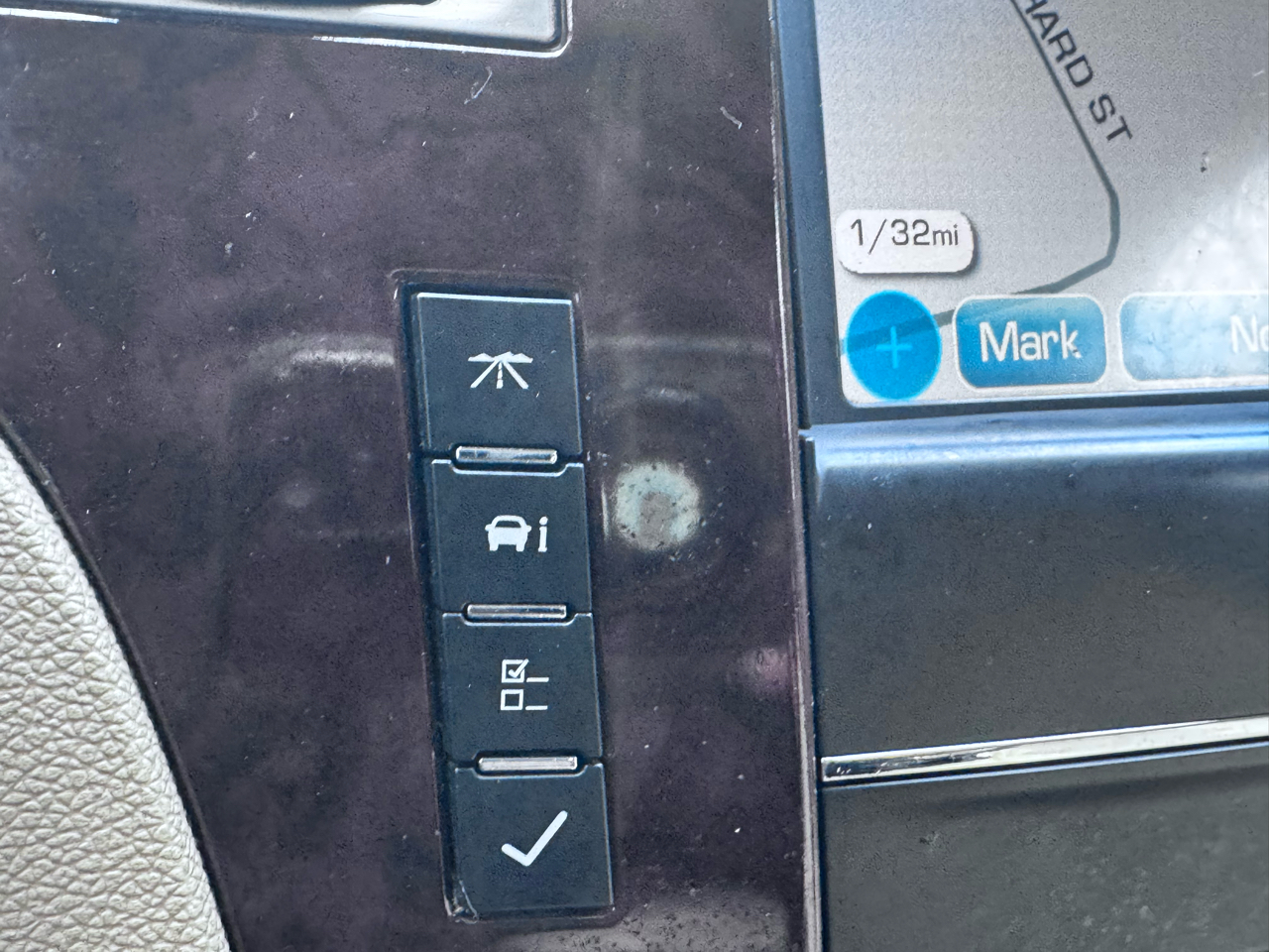 Cadillac Escalade AWD Luxury 2012