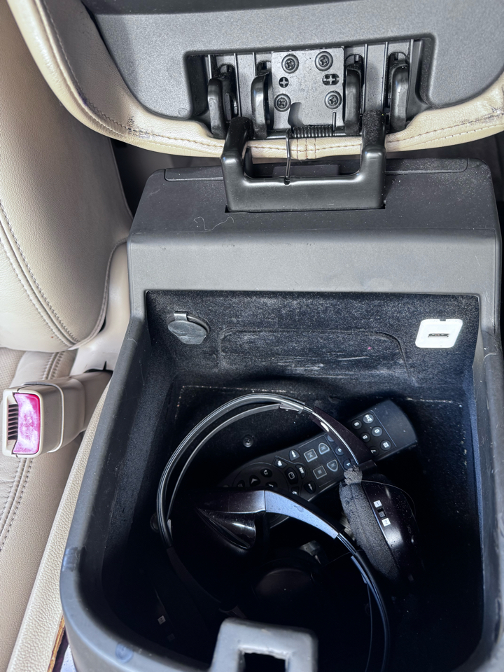 Cadillac Escalade AWD Luxury 2012