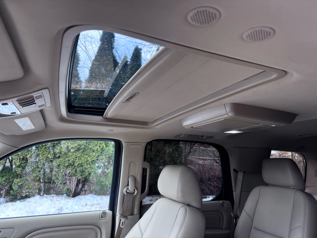 Cadillac Escalade AWD Luxury 2012