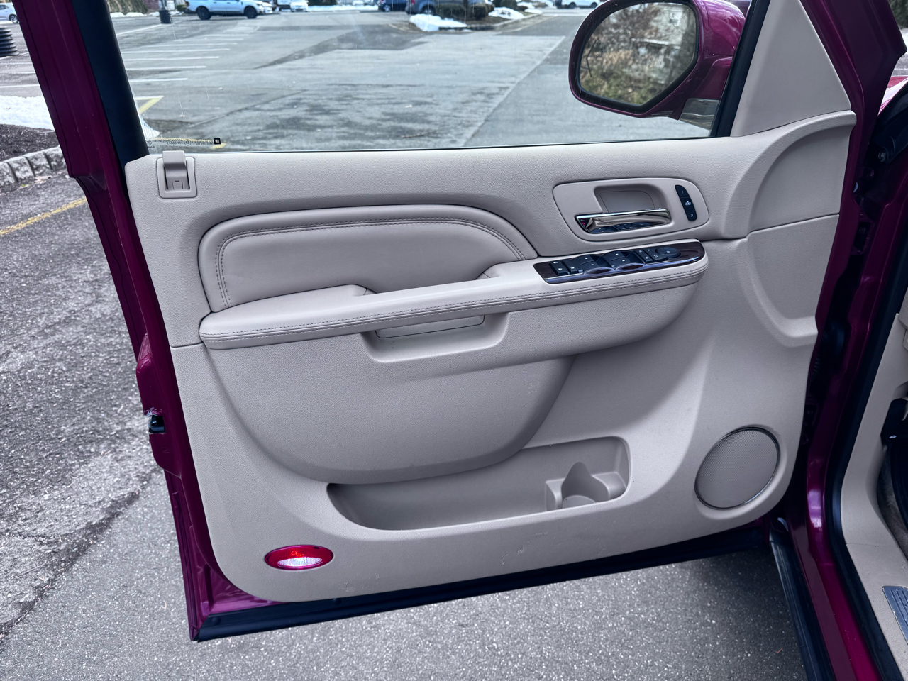 Cadillac Escalade AWD Luxury 2012